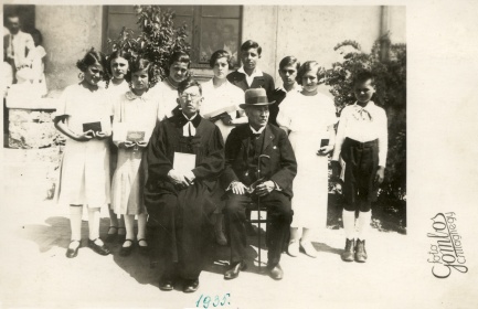 1935